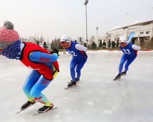 室外滑冰場設計