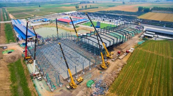 室內(nèi)滑雪場(chǎng)