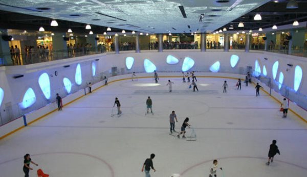 室內真冰場造價