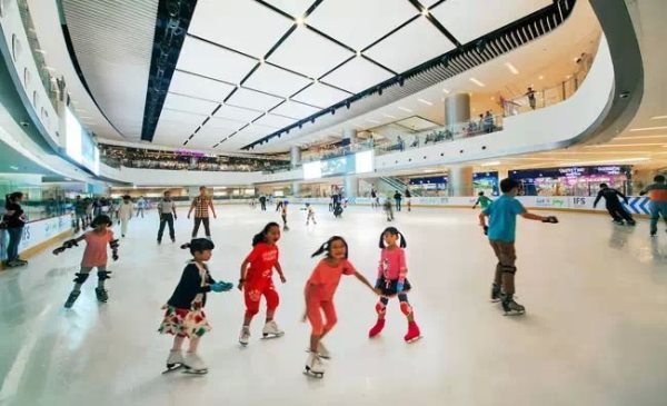 室內滑冰場