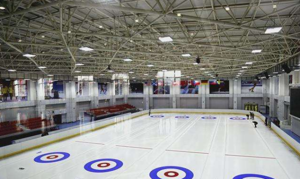 室內滑冰場