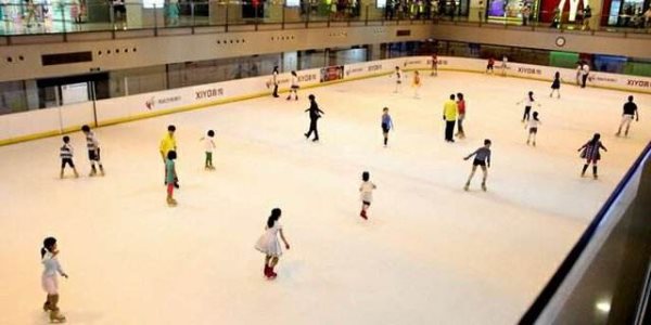 深圳的滑冰場(chǎng)